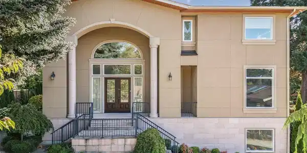 9426 Lake Washington NE