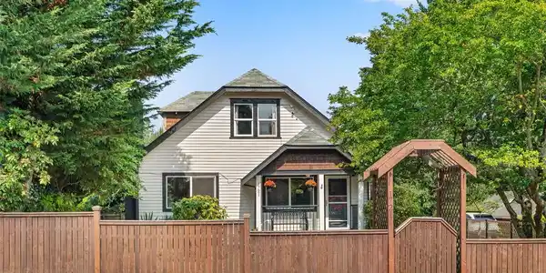 1721 63rd SE