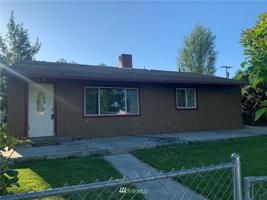 3024 W Lakeside Drive