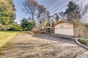 10427 Meadow SW