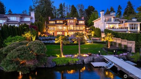 9441 Lake Washington NE