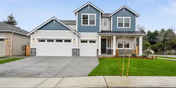 2213 Oak Court