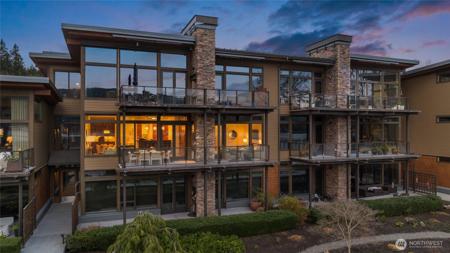 4309 Lake Sammamish SE