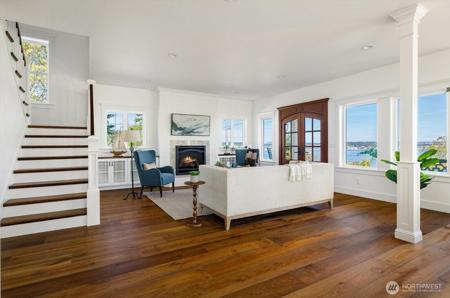 1649 Scenic Heights