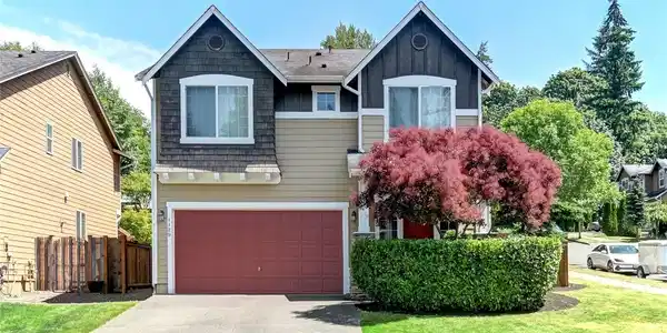 1129 117th SE