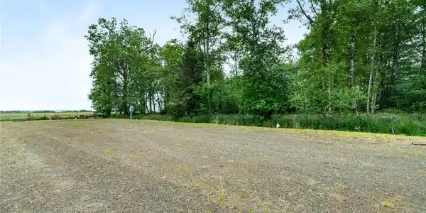 556 Duck Lake NE