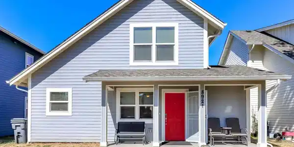 8921 Commercial SW