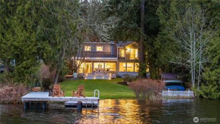 1626 Beaver Lake SE