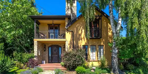 122 Waverly
