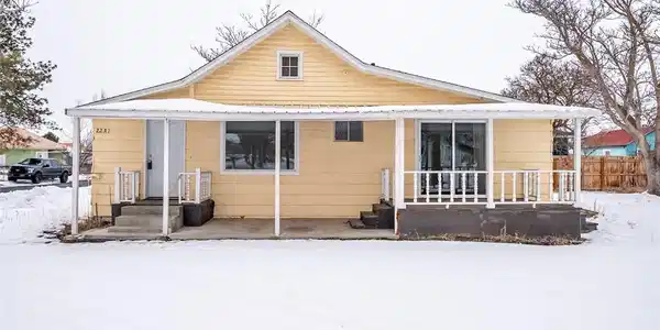 22 Birch St S