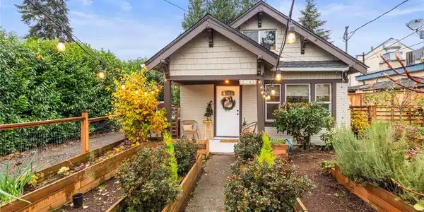 3206 Gunnison