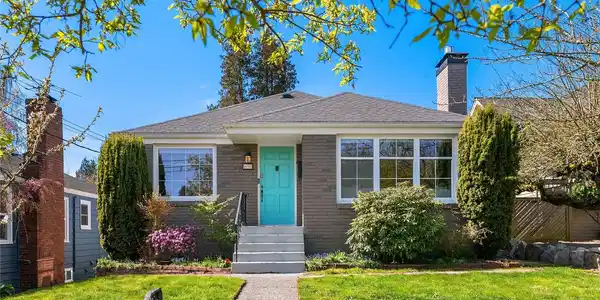 8041 12th NE