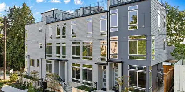 3607 Linden N
