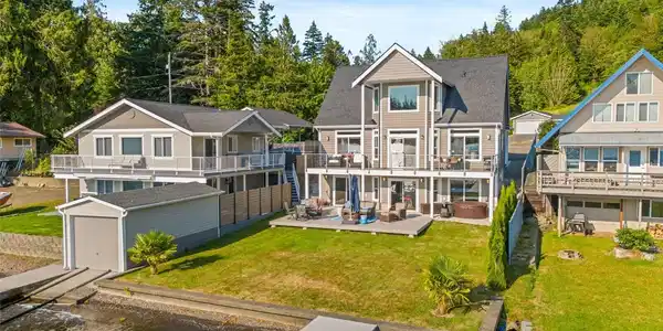 1325 Summit Lake Shore Rd NW
