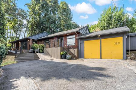 3831 Lake Sammamish Pkwy NE