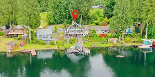 2410 Lake Roesiger