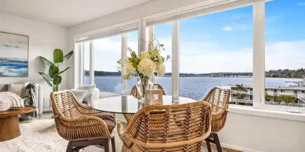 334 Lakeside S