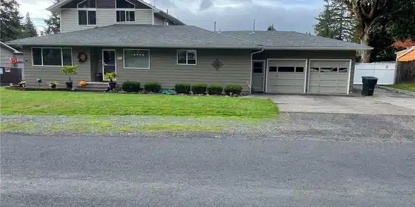 2307 Cedar