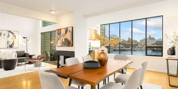 7 Lake Bellevue