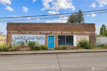 8521 Roosevelt NE