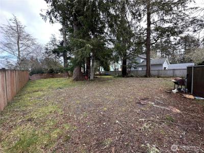 168 Duck Lake Ln SE