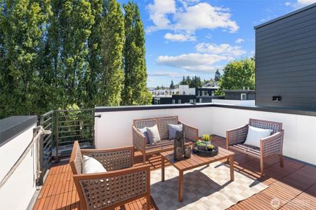 3116 Queen Anne N