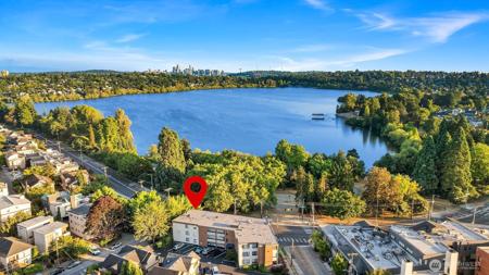 7850 Green Lake N