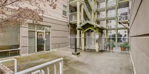 506 E Howell Street