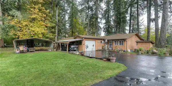 4412 Black Lake Belmore Road SW