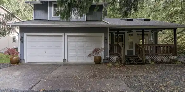22014 Bluewater Drive SE
