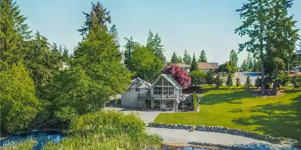 335 Lochwood Drive