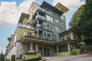 655 Crockett