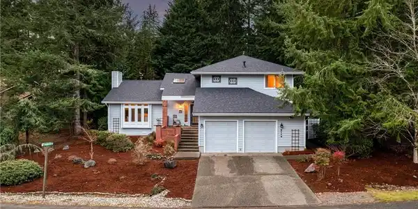 5776 Marymac SW
