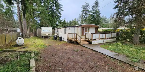 12131 Collins SE