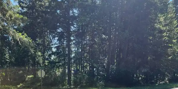 10401 Lake Josephine