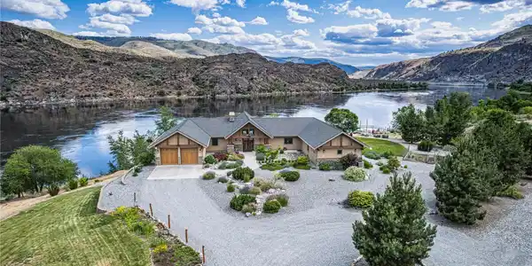 24386 US Hwy 97