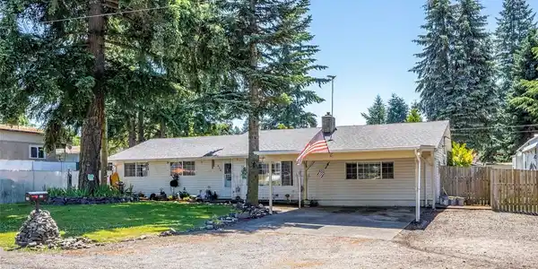438 174th S