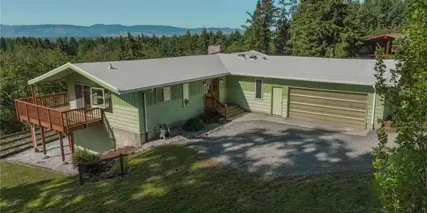 3104 Harts Lake S