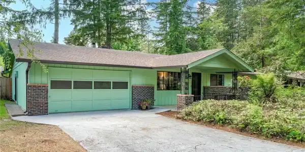 2049 Lakemoor SW