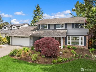 1640 184th NE