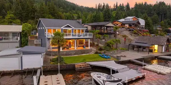 1033 Summit Lake NW
