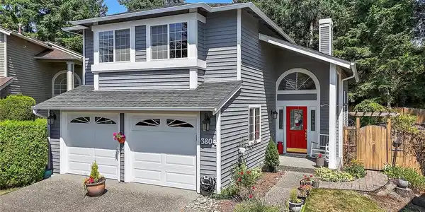 3804 243rd SE