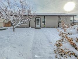 2921 W Peninsula