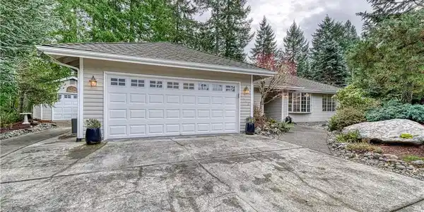 5443 Turnberry SW