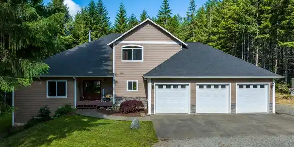 2231 Spencer Lake