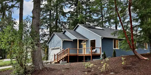 6417 Cedar Cove