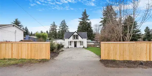11853 12th S