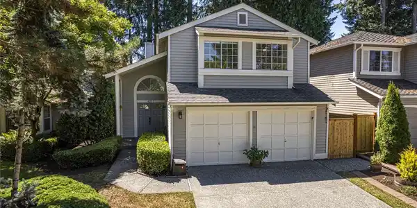 4211 243rd SE