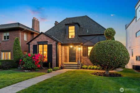 2527 Westmont W