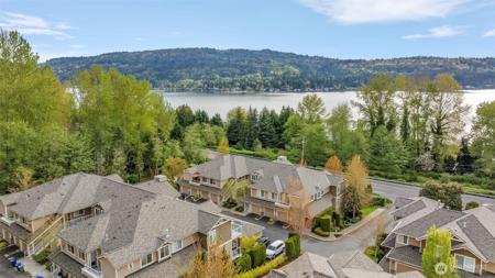 3500 Lake Sammamish SE